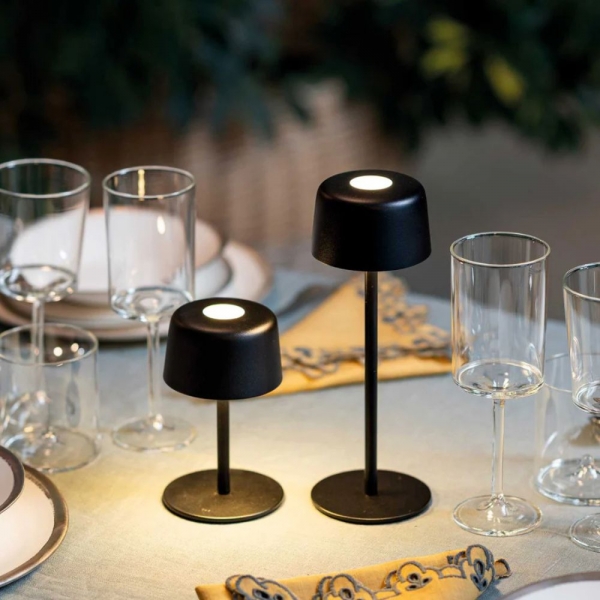 lampada-led-portatile-ricaricabile-11-nero